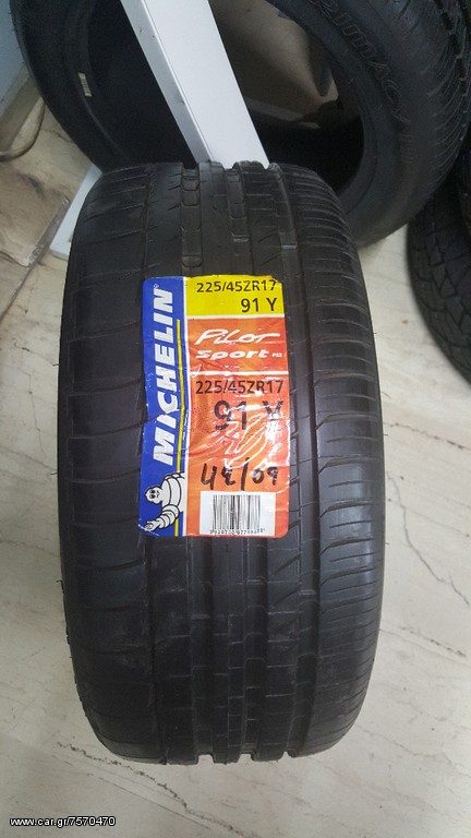 MICHELIN 225/45X17 PILOT SPORT
