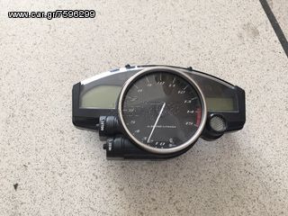 Yamaha yzf r1 2004/2006 οργανα κοντέρ σε καλη κατασταση 