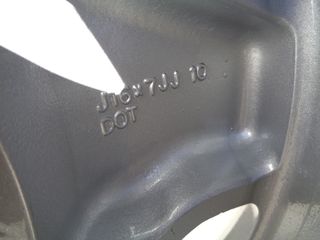 mitsubishi L200-thumb-17