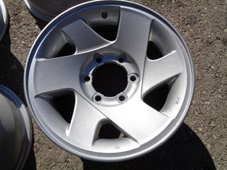 mitsubishi L200-thumb-23