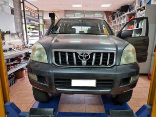 Bizzar Toyota Land Cruiser (No Navi) J120 2002-2009 Tesla Navigation autosynthesis