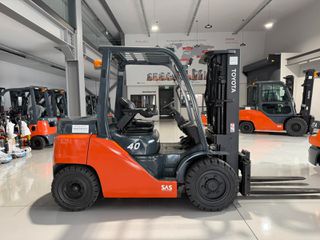 Toyota 2017 40-8FD35N