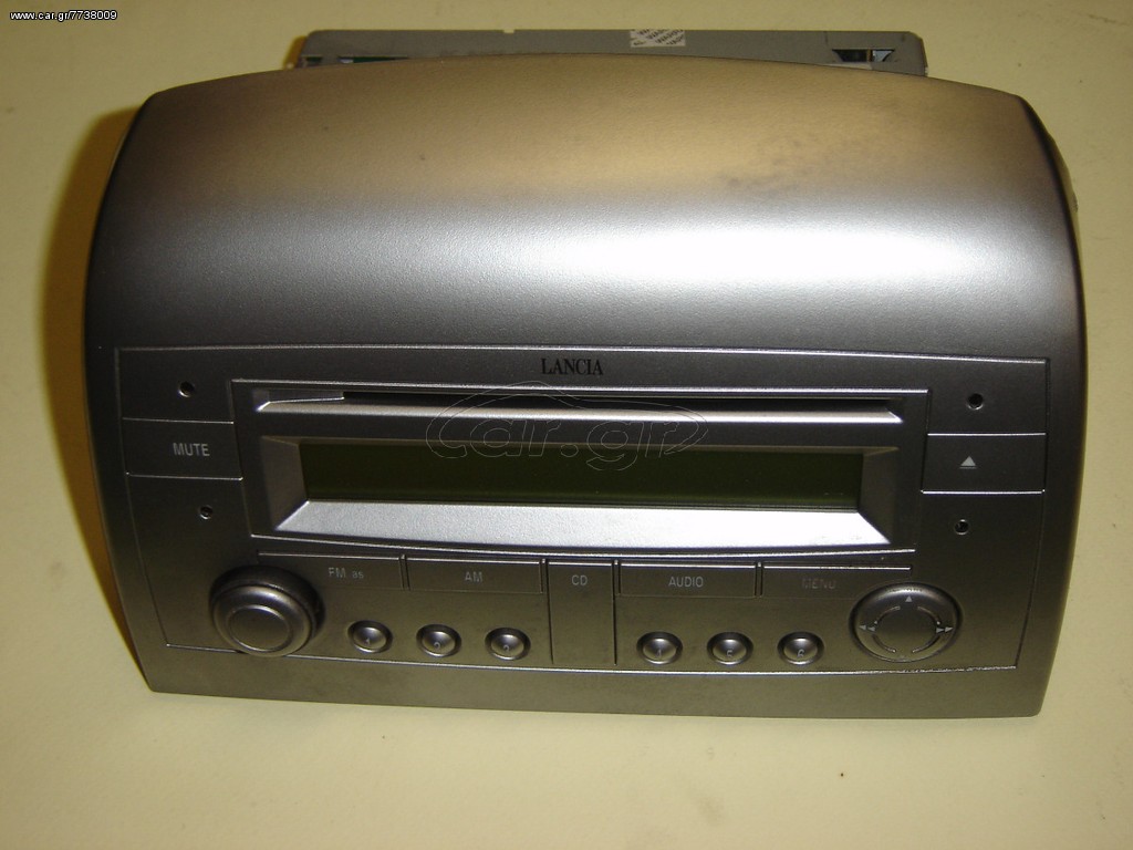 LANCIA YPSILON  radio c/d 