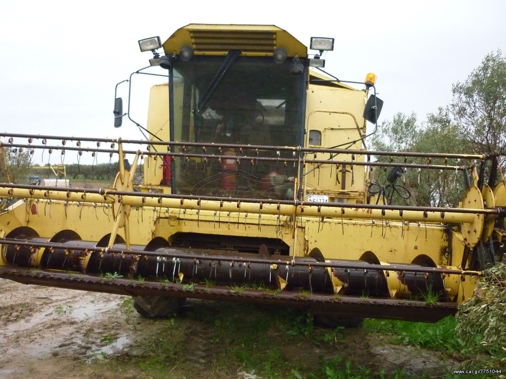 Θεριζοαλωνιστικές New Holland 2016 TF44