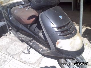 Piaggio Hexagon 2004 GT 250 4T-thumb-2