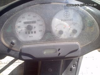 Piaggio Hexagon 2004 GT 250 4T-thumb-3