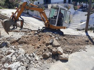 Εκσκαφέας Με Ερπύστριες Komatsu 1994 PC 10-6-thumb-5