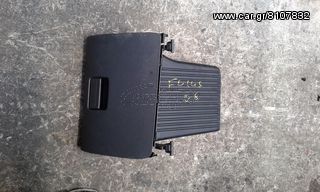 Ford Focus 05-09 ντουλαπάκι