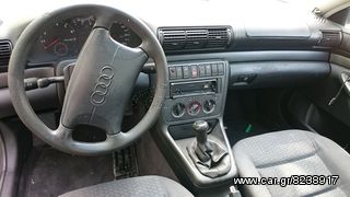 Audi A4 1995-thumb-7