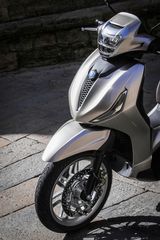 Piaggio Beverly 310 2026 Beverly ΣΑΝΤΟΡΙΝΗ ABS hpe 310-thumb-9