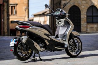 Piaggio Beverly 310 2026 Beverly ΣΑΝΤΟΡΙΝΗ ABS hpe 310-thumb-15