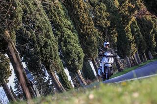 Piaggio Beverly 310 2026 Beverly ΣΑΝΤΟΡΙΝΗ ABS hpe 310-thumb-22