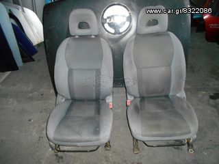 TOYOTA RAV4 '02 2.0 VVTI ΣΑΛΟΝΙ ΚΟΜΠΛΕ (ΚΑΘΙΣΜΑΤΑ ΜΠΡΟΣ-ΠΙΣΩ,ΤΑΠΕΤΣΑΡΙΕΣ)