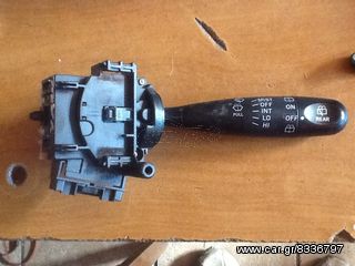 Toyota yaris 04mod diakoptis timoniou yalokatharistira