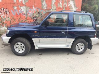 Mitsubishi pajero-thumb-1