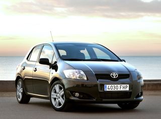 Toyota Auris, Βάση μηχανής-thumb-1