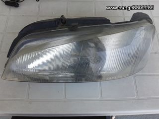 ΦΑΝΑΡΙ ΑΡΙΣΤΕΡΟ PEUGEOT 106 99' **AUTO IKAS**