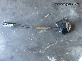 Toyota corolla 05mod 5porto moter klidarias empro aristeri