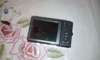 Fujifilm Finepix A900-thumb-1