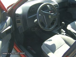 Alfa Romeo Alfa 146 1996-thumb-6