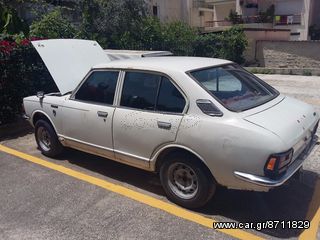 Toyota Corolla 1972 πισωκινητο-thumb-1