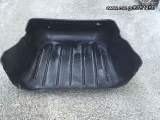 Mitsubishi pajero-thumb-2