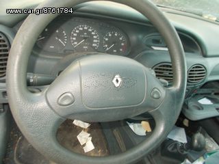 RENAULT MEGANE 1997 1390cc-thumb-4