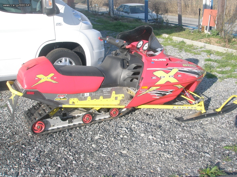 Polaris 2004 snowmobile..