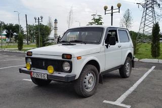Lada Niva (2110), Πλαστικά καπάκια τιμονιού-thumb-1