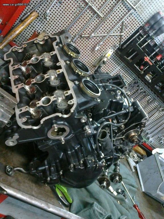 TRIUMPH 1050 SE KOMMATIA