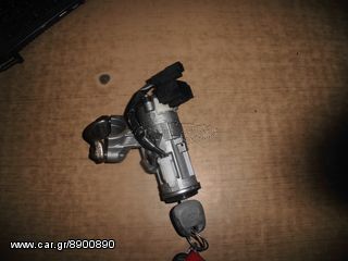 TOYOTA  YARIS    99-05-thumb-2