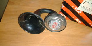 ΚΟΡΝΑ ΑΕΡΟΣ ΣΑΛΙΓΚΑΡΙ ΙΤΑΛΙΑΣ 24V BEAM DAF VOLVO & UNIVERSAL-thumb-2