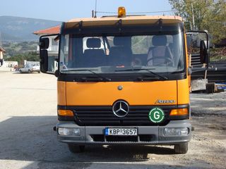 Mercedes-Benz '03 915