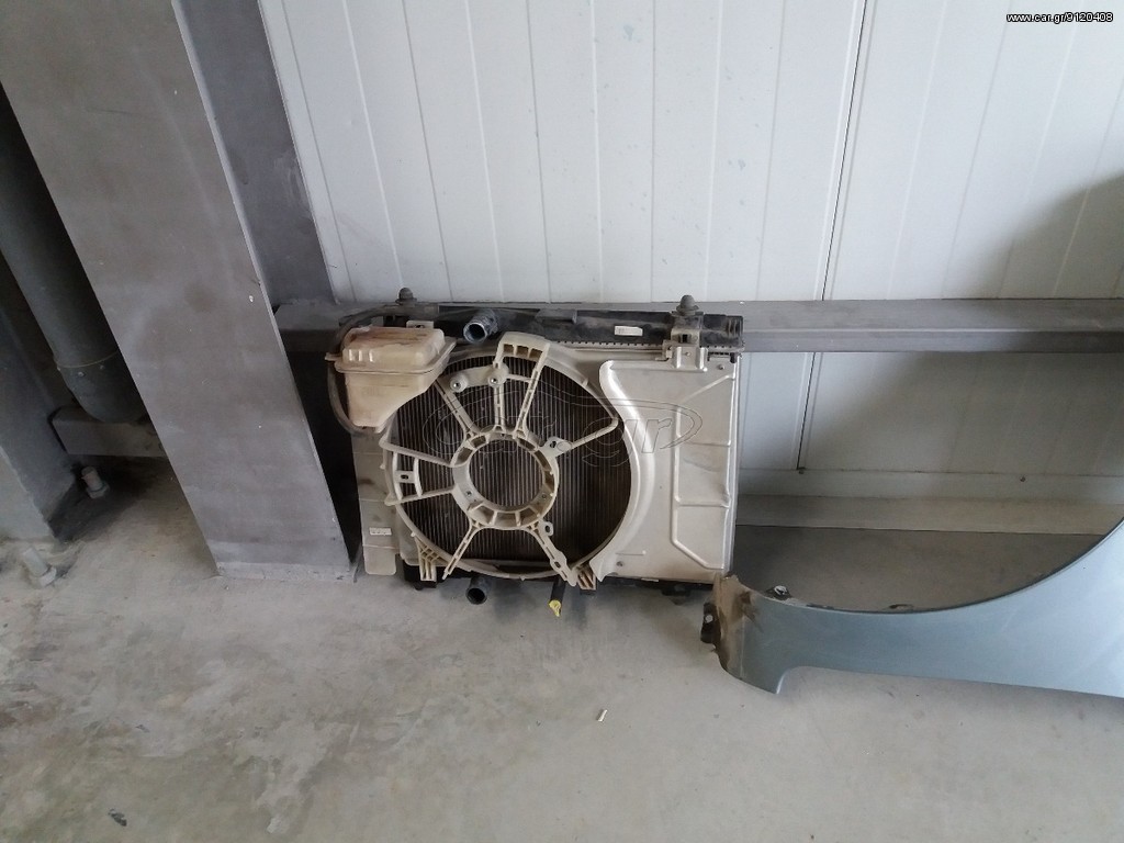 Βαση βεντιλατερ ψυγειου 1300CC (Yaris)