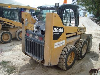 Εκσκαφάκι (διαβολάκι) Gehl 2006 SL4640Τ-thumb-1