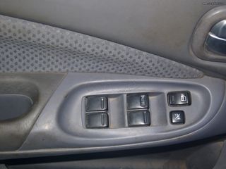Nissan Primera 1600 16V FULL EXTRA '02-thumb-12