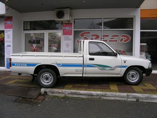 ΤΟΥΟΤΑ HILUX ΡΙΓΑ ΜΕ ΧΡΩΜΑΤΑ ΤΗΣ ΕΠΙΛΟΓΗΣ ΣΑΣ