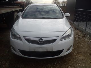 Opel Astra  '12