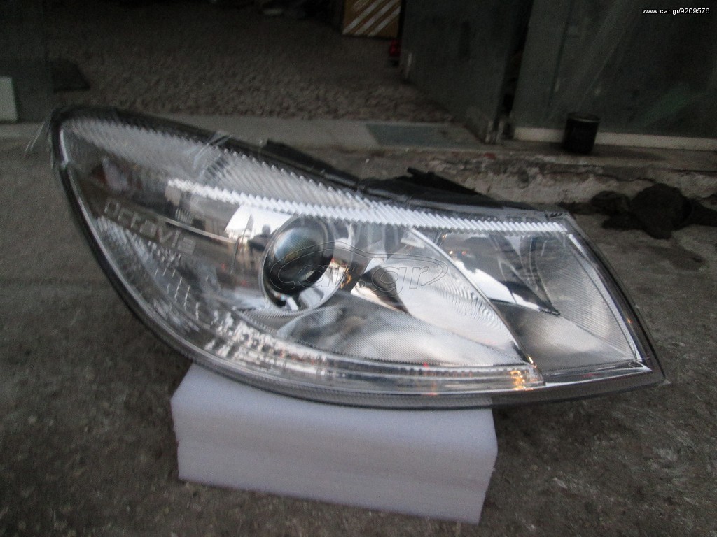 SΚODA OCTAVIA 5 ('08-'13mod) ΦΑΝΑΡΙ ΕΜΠ ΔΕΞΙ (με το λογοτυπο)