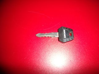 ducati st4s-thumb-2