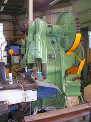 Πρέσα κρουστική 80T SCHULER -thumb-1