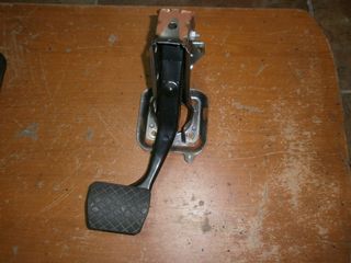 ΠΕΝΤΑΛ ΓΚΑΖΙΟΥ - ΦΡΕΝΟΥ ( ΠΕΤΑΛΙΑ ) VW GOLF 6 2009 - 2013-thumb-2