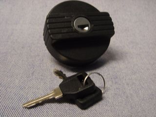 SISPA ΤΑΠΑ ΒΕΝΖΙΝΗΣ ΒΙΔΩΤΗ ΜΕ ΚΛΕΙΔΙ  6155 SKODA 1000MB 64-69 1100MB L76-120-130L ΔΙΑΜΕΤΡΟΣ ΠΑΣΟ 54mm ΨΙΛΟ DIN