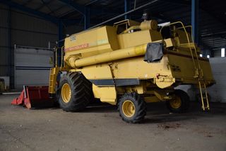 Θεριζοαλωνιστικές New Holland 1992 TF 46-thumb-3