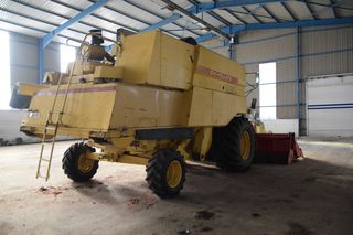 Θεριζοαλωνιστικές New Holland 1992 TF 46-thumb-4