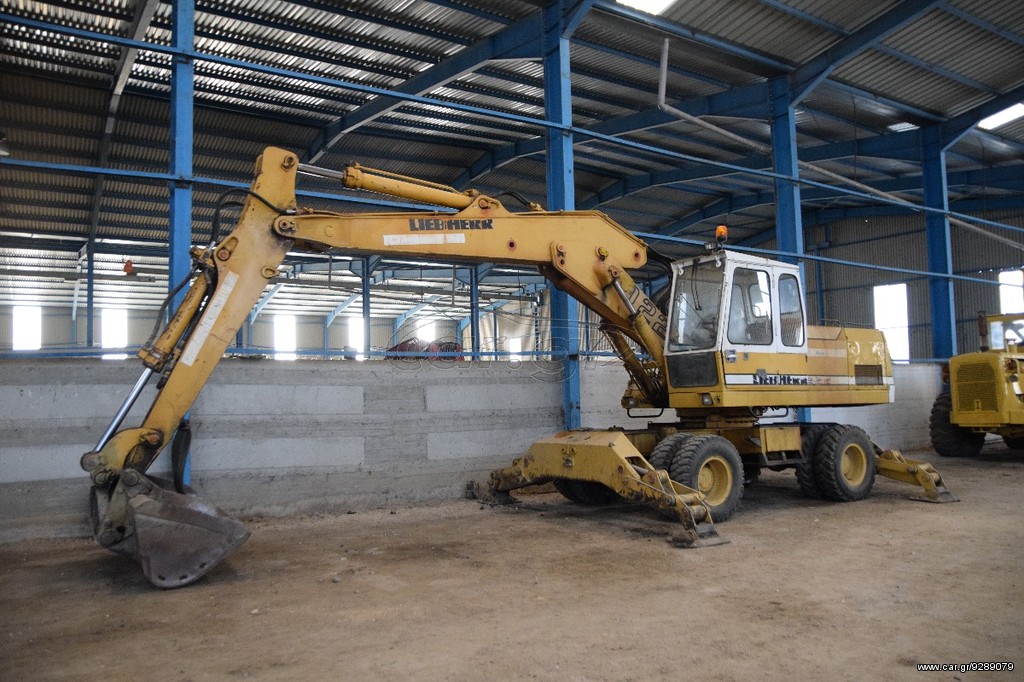 Εκσκαφέας Με Λάστιχα Liebherr 1990 922 