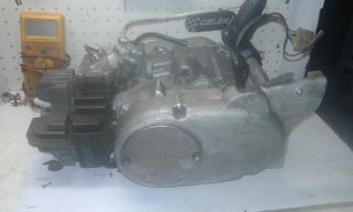 ΚΙΝΗΤΗΡΑΣ YAMAHA LB50 CHAPY-thumb-4
