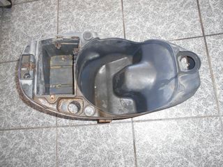 ΚΟΥΒΑΣ ΣΕΛΑΣ PIAGGIO LIBERTY 