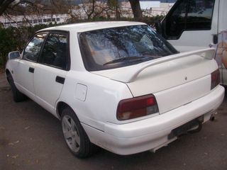 Daihatsu Applause  '94-thumb-1