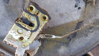 κλειδαρια ηλεκτρομαγνητικη toyota avensis δεξια μπροστα συνοδηγου 